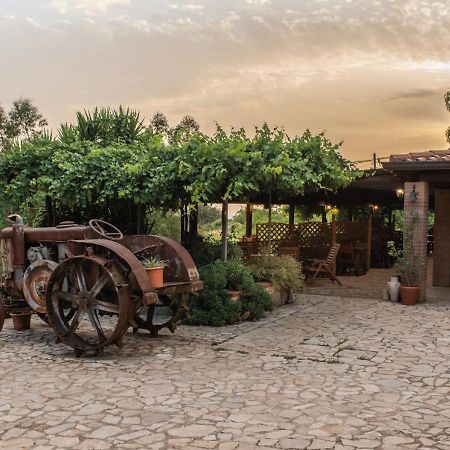 Il Sorgituro - Agriturismo Postiglione Bagian luar foto