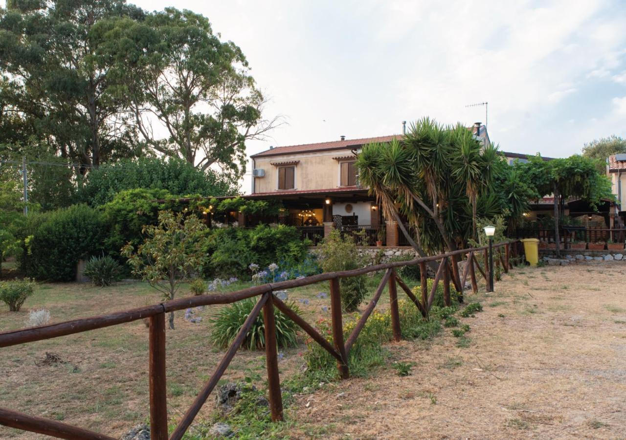Il Sorgituro - Agriturismo Postiglione Bagian luar foto