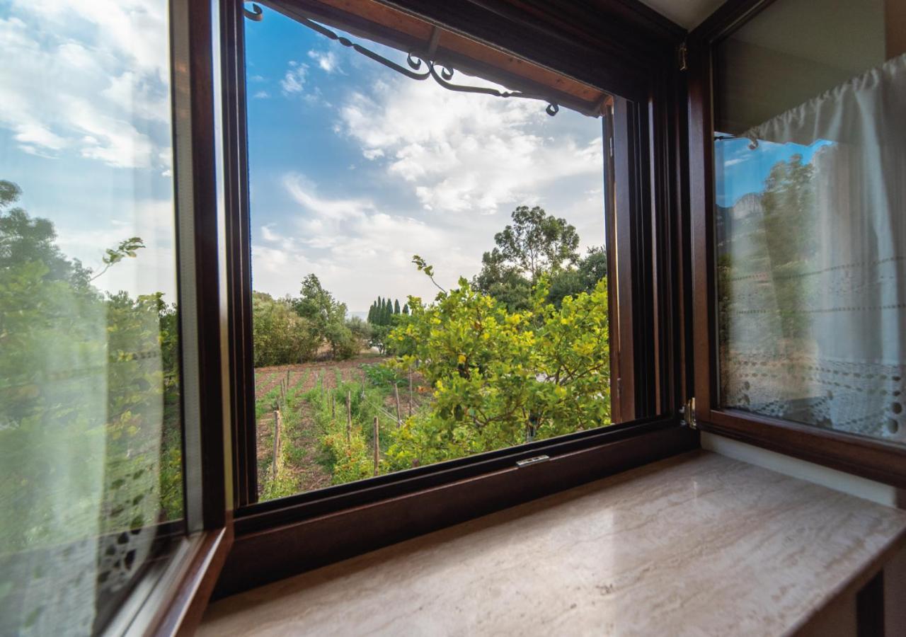 Il Sorgituro - Agriturismo Postiglione Bagian luar foto