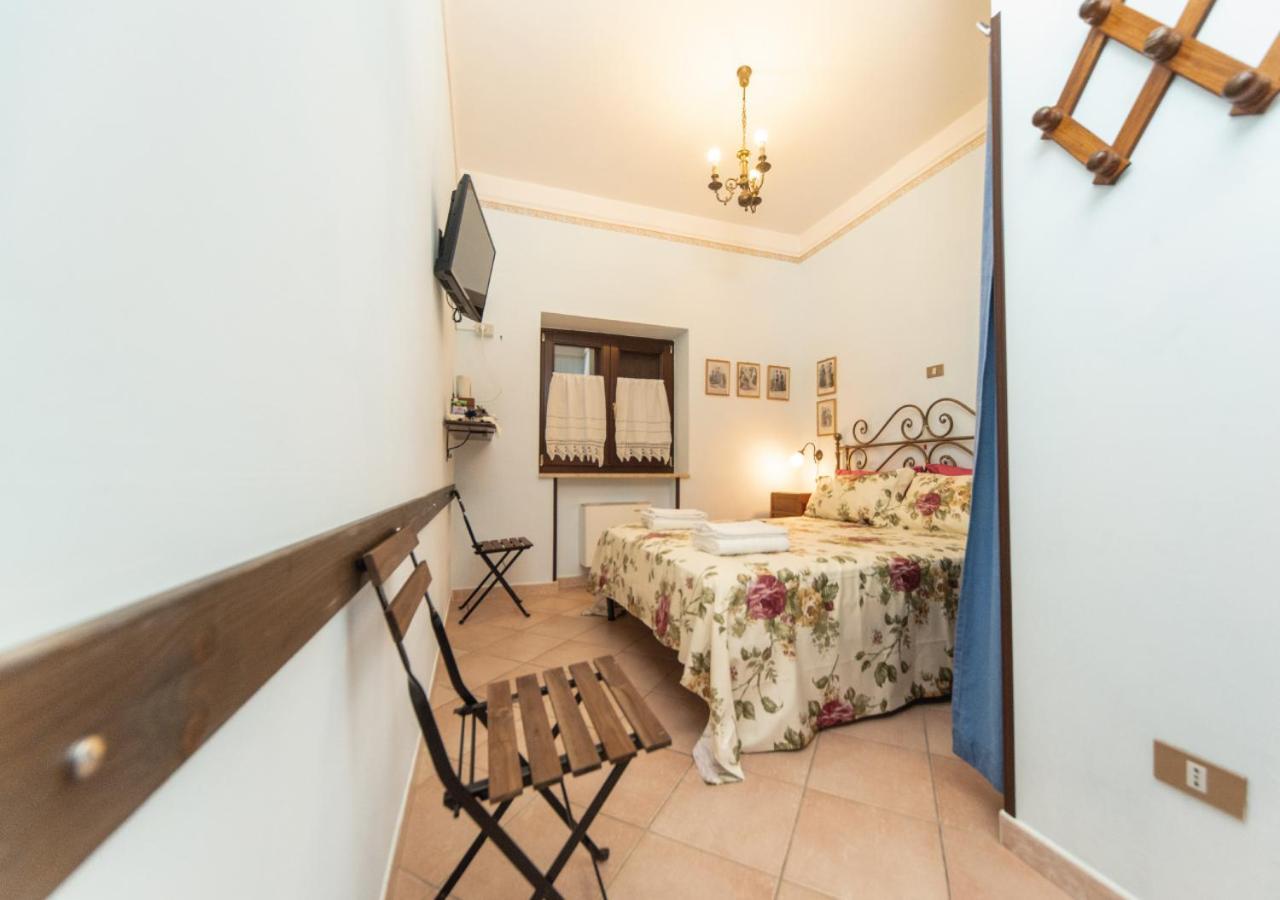 Il Sorgituro - Agriturismo Postiglione Bagian luar foto