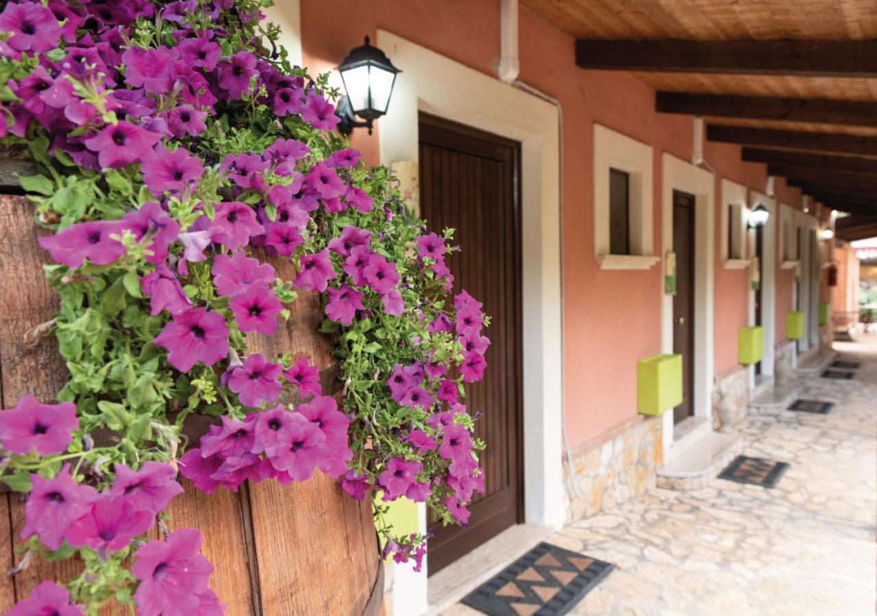 Il Sorgituro - Agriturismo Postiglione Bagian luar foto